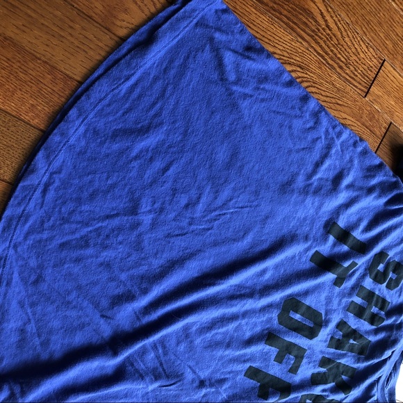 Vs PINK “Taylor Swift “ T - Picture 2 of 7